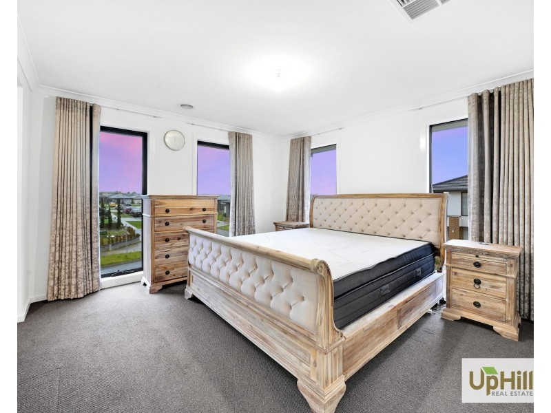 12 Ionian Way, Clyde VIC 3978