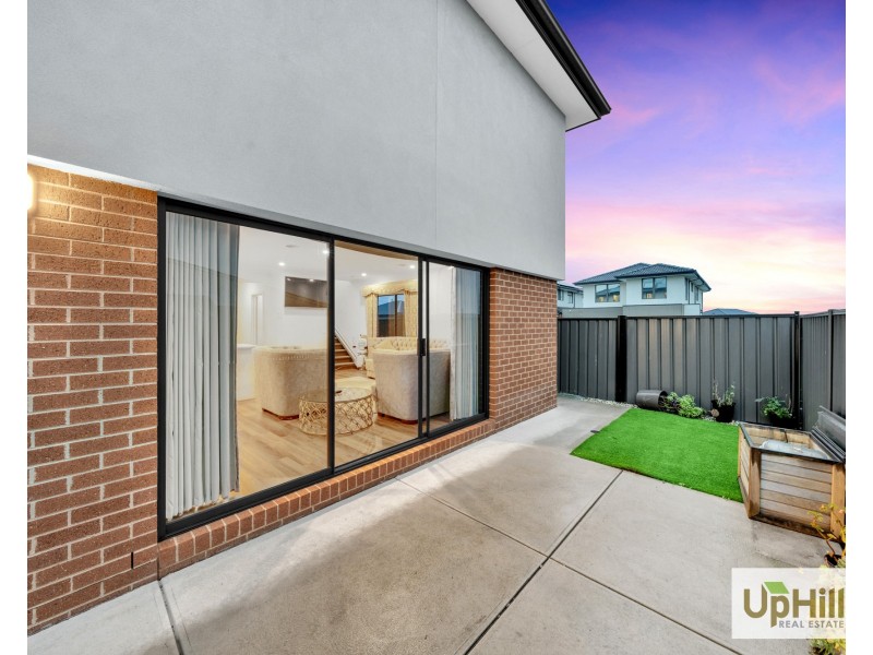12 Ionian Way, Clyde VIC 3978