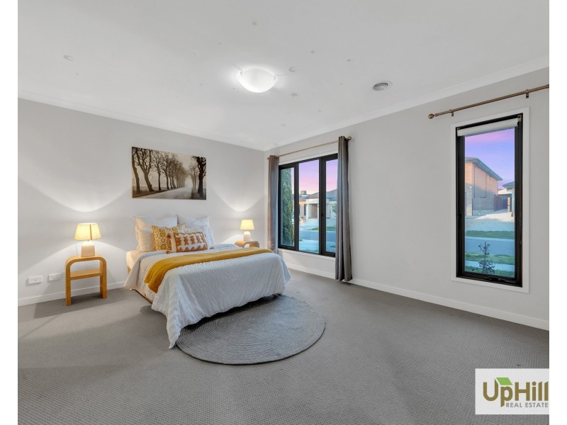 12 Thistle Drive, Clyde North VIC 3978