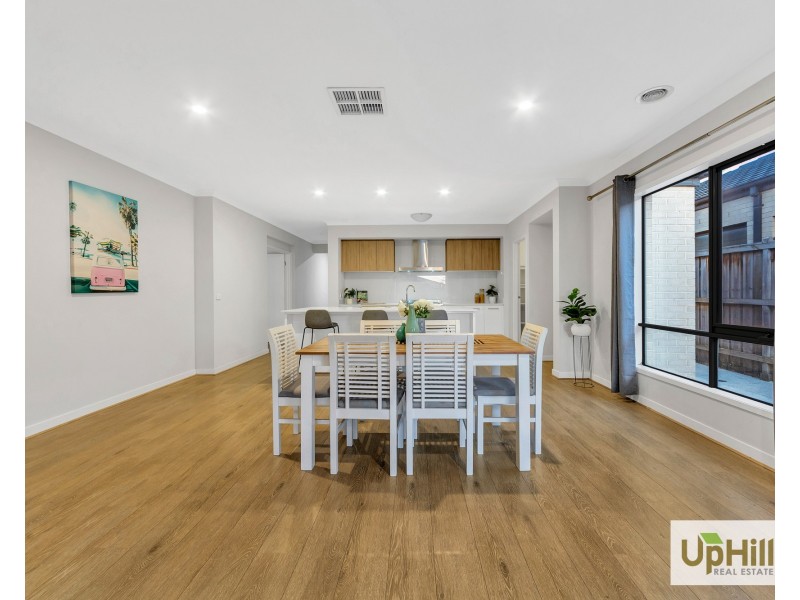 12 Thistle Drive, Clyde North VIC 3978
