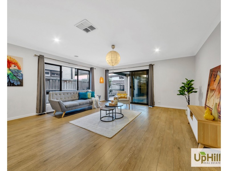 12 Thistle Drive, Clyde North VIC 3978