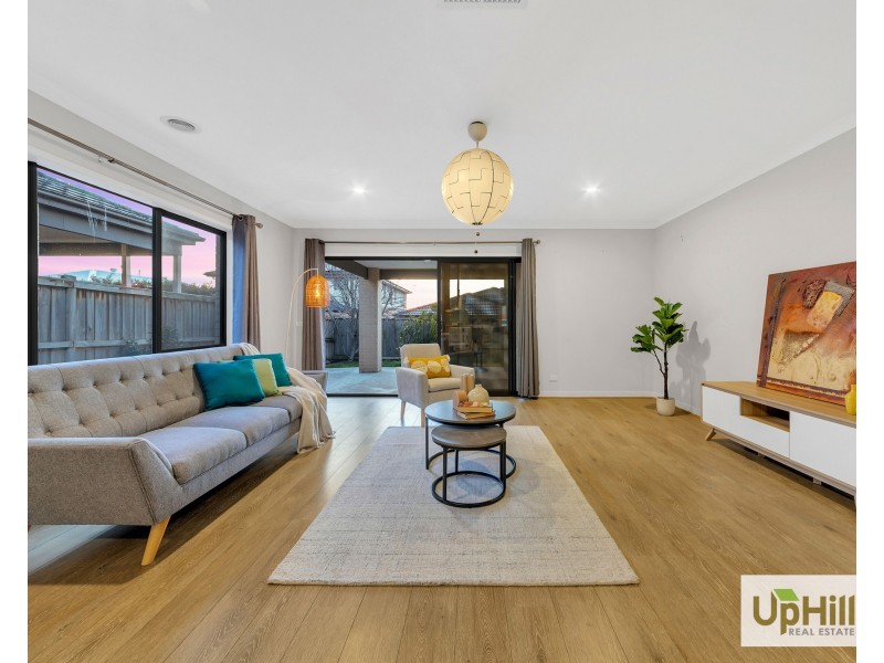 12 Thistle Drive, Clyde North VIC 3978