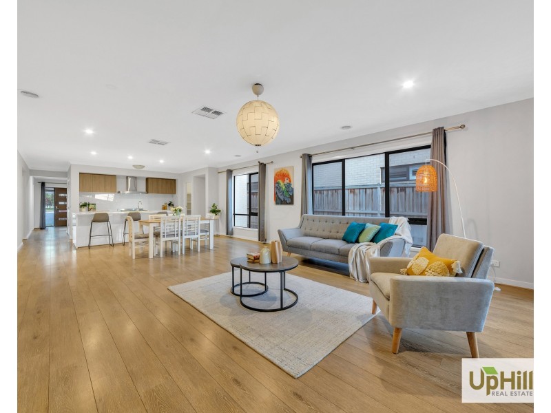 12 Thistle Drive, Clyde North VIC 3978