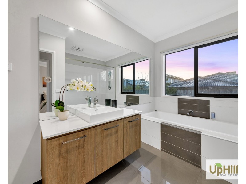 12 Thistle Drive, Clyde North VIC 3978