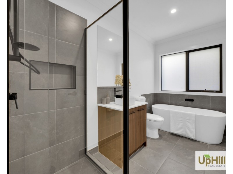 68 Flowerbloom Crescent, Clyde North VIC 3978