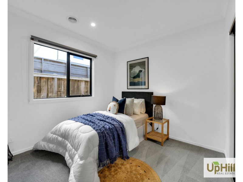 68 Flowerbloom Crescent, Clyde North VIC 3978