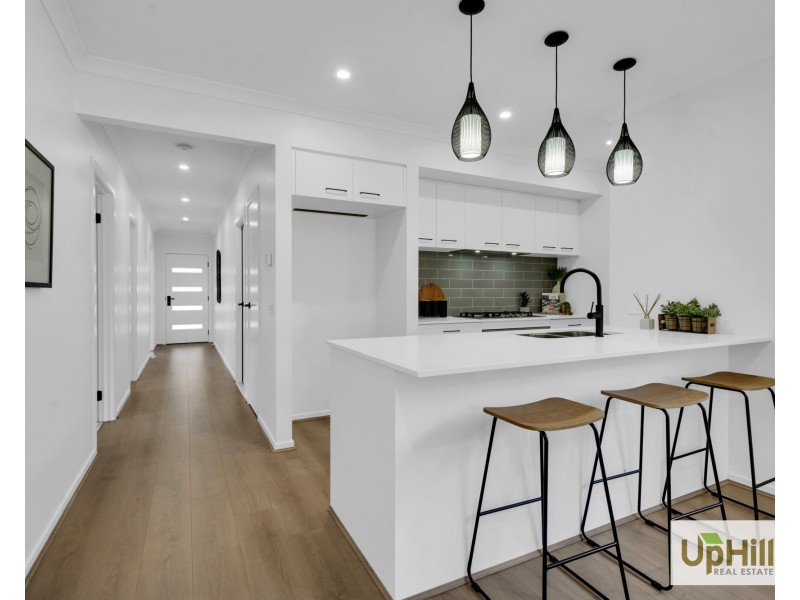 68 Flowerbloom Crescent, Clyde North VIC 3978