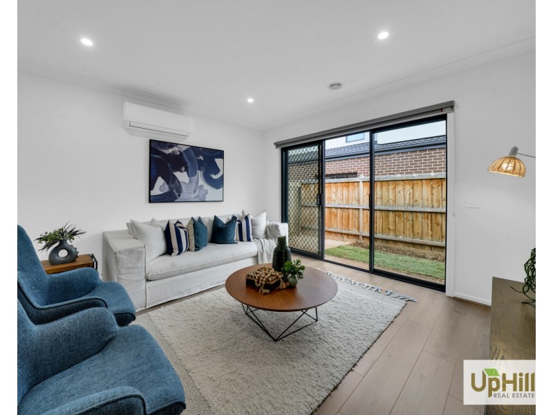 68 Flowerbloom Crescent, Clyde North VIC 3978