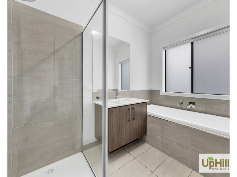 5 Piccolo Street, Clyde VIC 3978