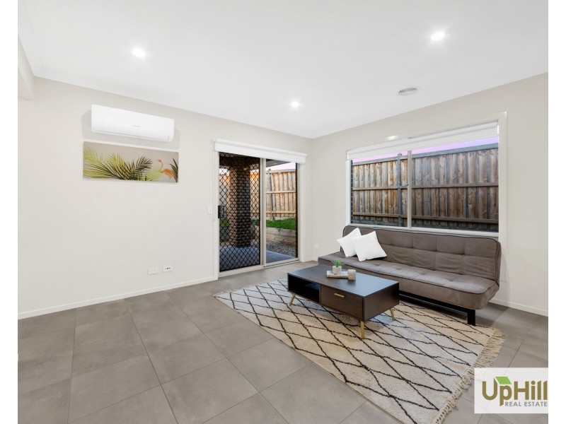 39 Cheddington Road, Cranbourne East VIC 3977