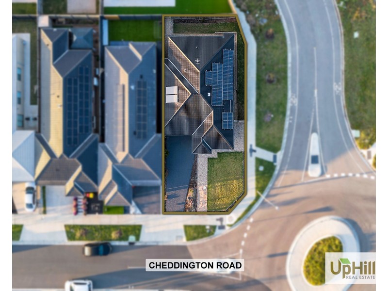 39 Cheddington Road, Cranbourne East VIC 3977