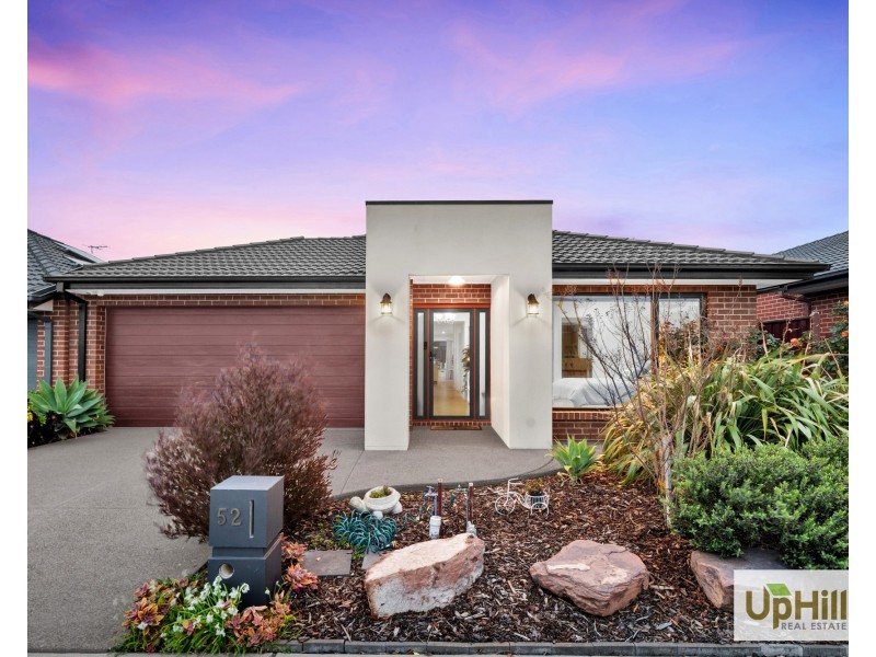 52 Simmental Drive, Clyde North VIC 3978