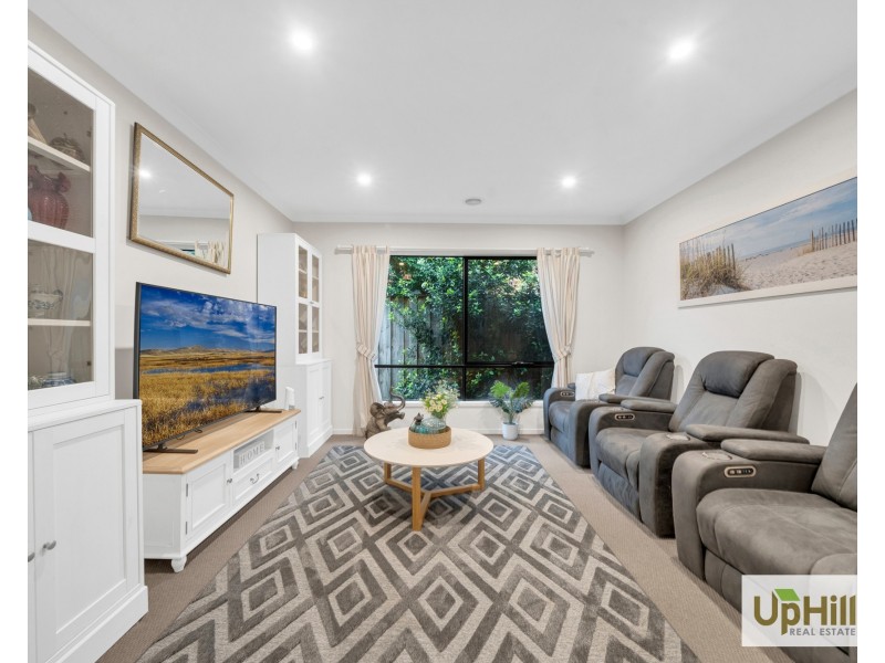 52 Simmental Drive, Clyde North VIC 3978