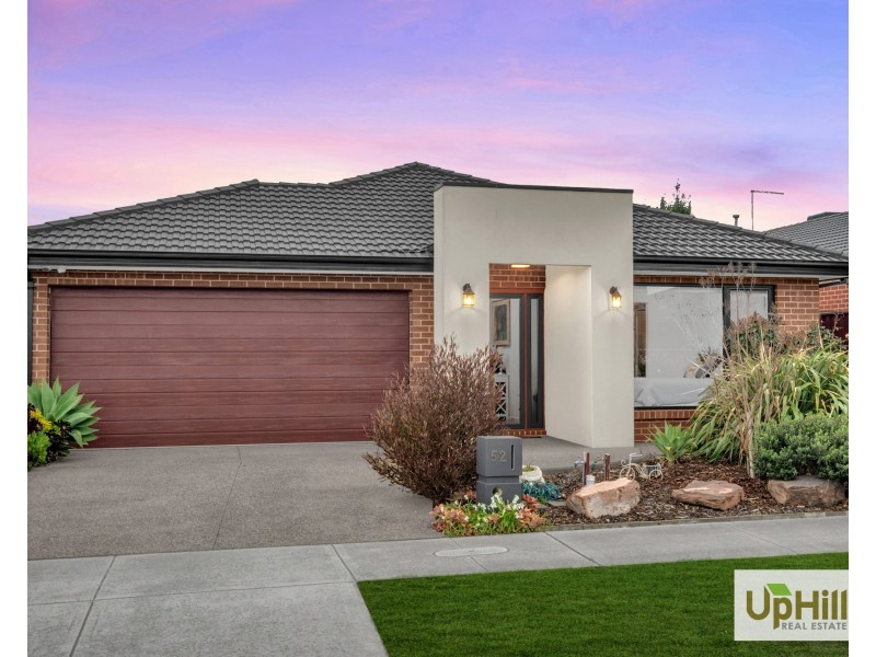 52 Simmental Drive, Clyde North VIC 3978