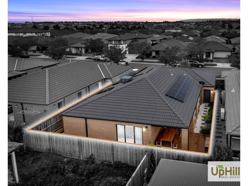 37 Chesney Circuit, Clyde VIC 3978