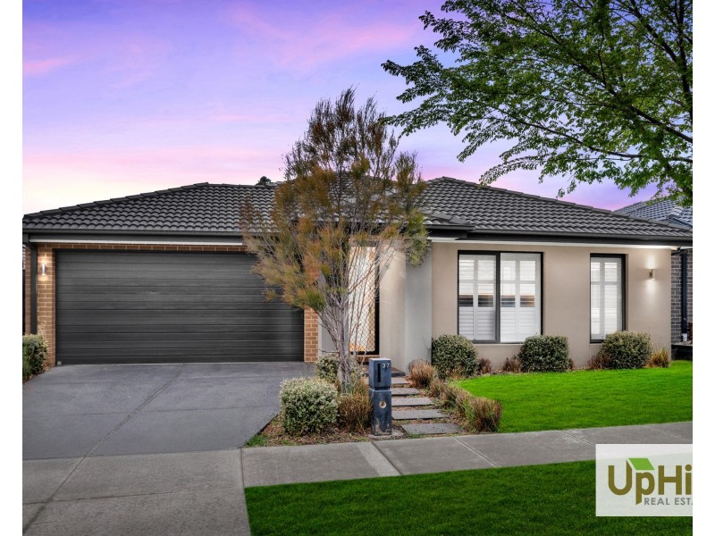 37 Chesney Circuit, Clyde VIC 3978