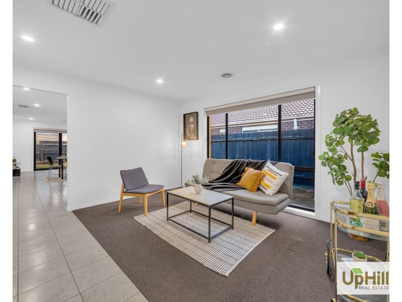 29 Pharaoh Drive, Cranbourne VIC 3977