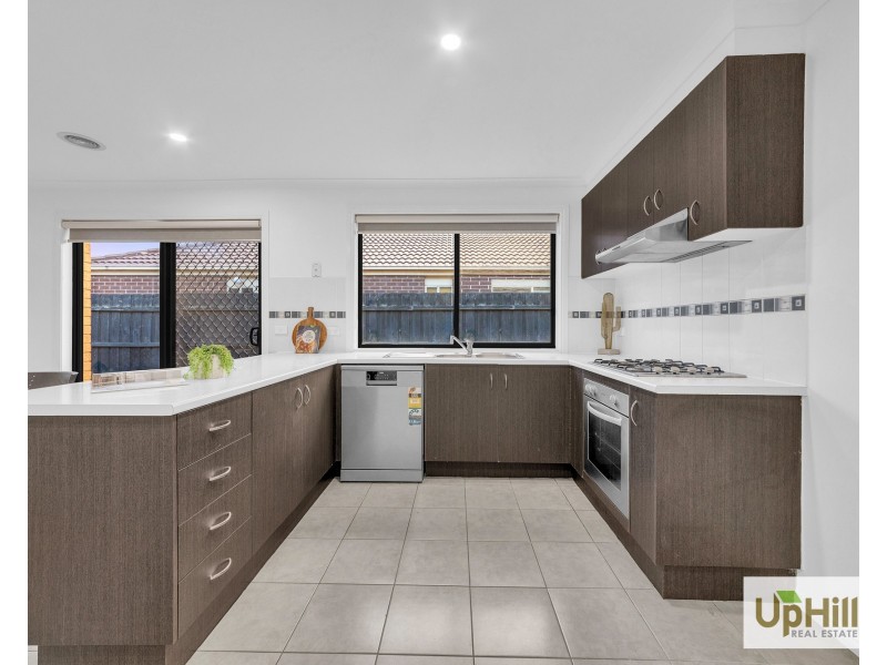 29 Pharaoh Drive, Cranbourne VIC 3977