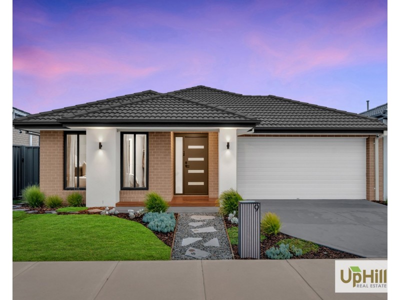 9 Creative Avenue, Clyde North VIC 3978