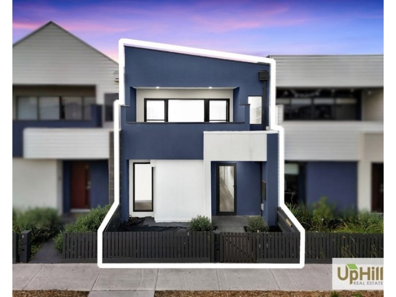 7 Guell Lane, Clyde North VIC 3978