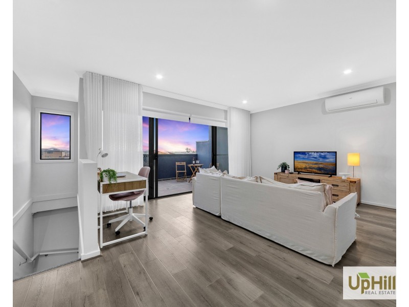 7 Guell Lane, Clyde North VIC 3978