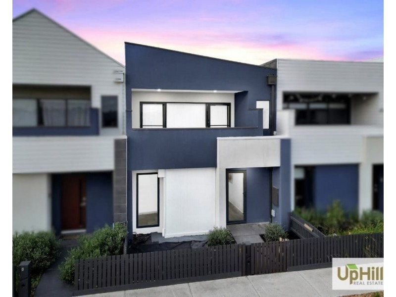 7 Guell Lane, Clyde North VIC 3978