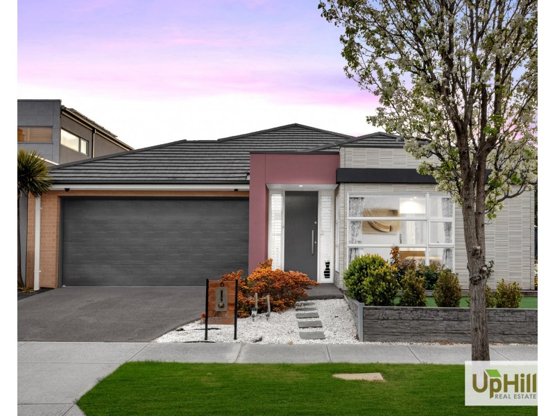 6 Serene Way, Clyde North VIC 3978