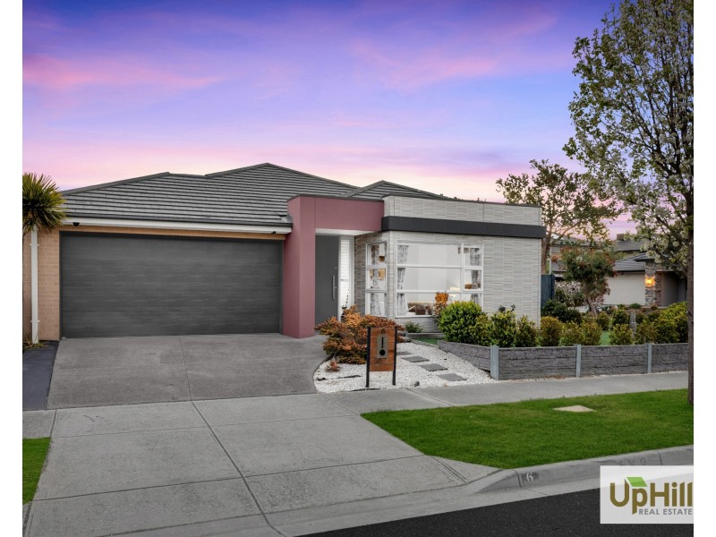 6 Serene Way, Clyde North VIC 3978
