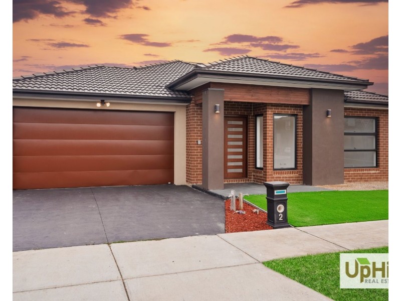 2 Eiger Street, Clyde North VIC 3978