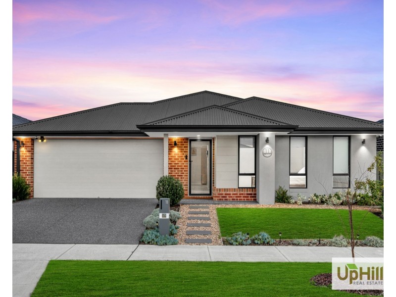 11 Magenta Street, Clyde North VIC 3978