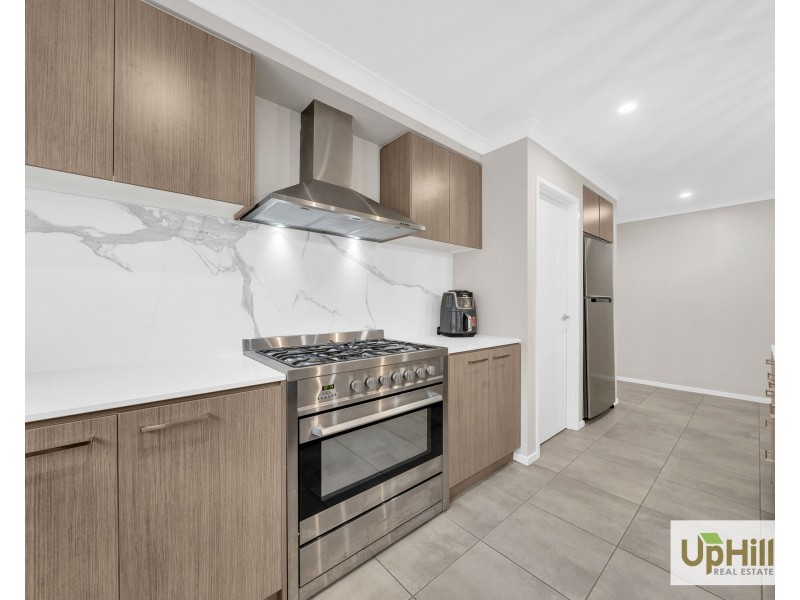 11 Magenta Street, Clyde North VIC 3978