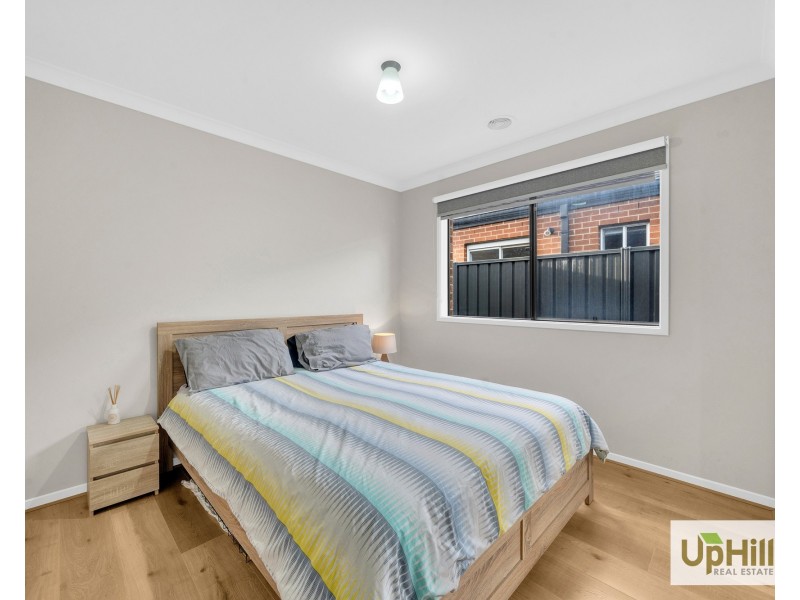 11 Magenta Street, Clyde North VIC 3978