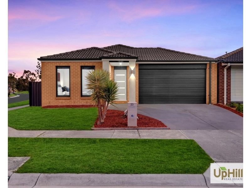 23 Pinnacle Drive, Pakenham VIC 3810