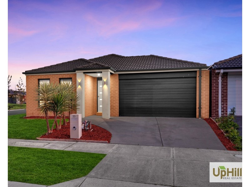 23 Pinnacle Drive, Pakenham VIC 3810