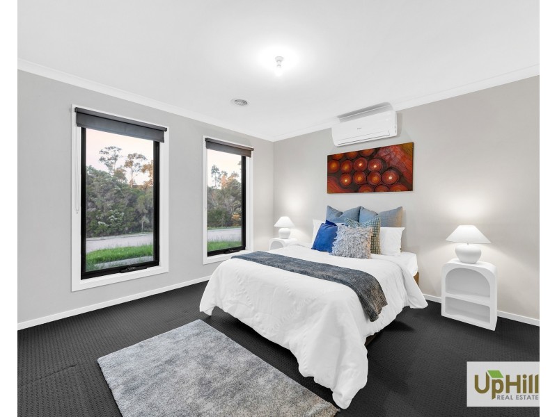 23 Pinnacle Drive, Pakenham VIC 3810