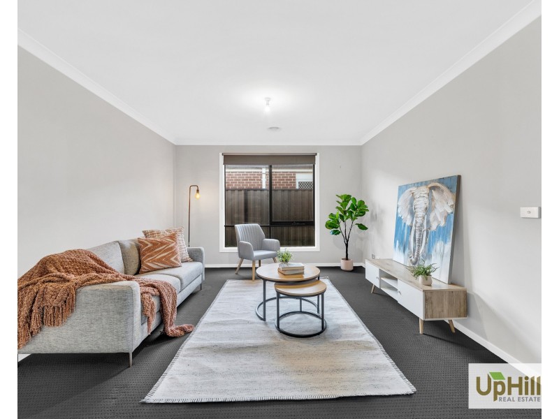 23 Pinnacle Drive, Pakenham VIC 3810