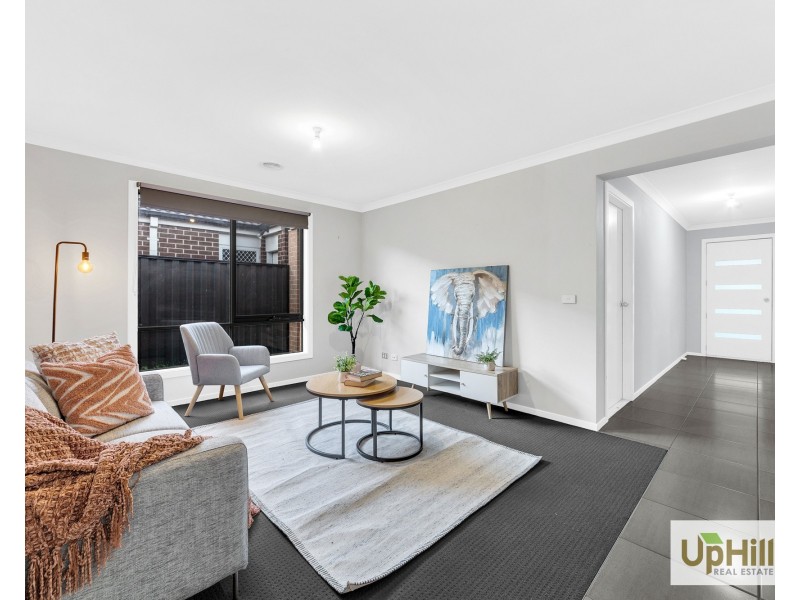 23 Pinnacle Drive, Pakenham VIC 3810