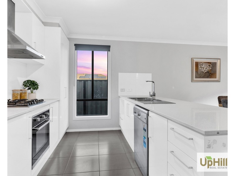 23 Pinnacle Drive, Pakenham VIC 3810