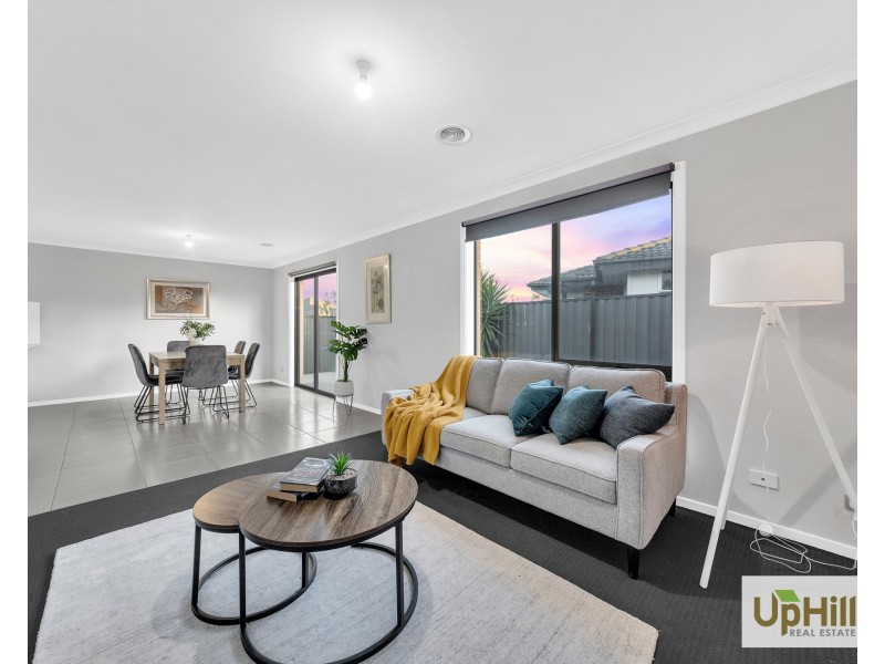 23 Pinnacle Drive, Pakenham VIC 3810