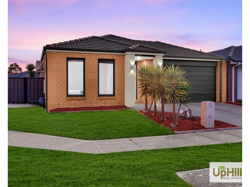 23 Pinnacle Drive, Pakenham VIC 3810
