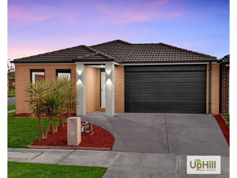 23 Pinnacle Drive, Pakenham VIC 3810