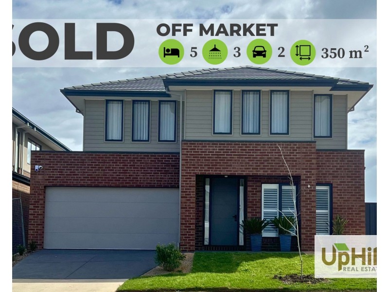 51 Newbolt Parade, Clyde North VIC 3978
