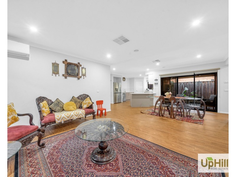 4 Union Street, Clyde North VIC 3978