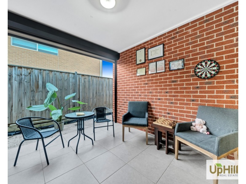 4 Union Street, Clyde North VIC 3978