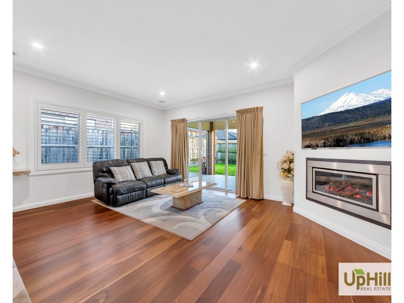 25 Mahal Drive, Clyde North VIC 3978