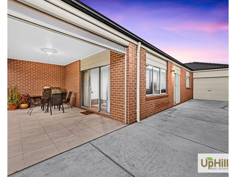 25 Mahal Drive, Clyde North VIC 3978