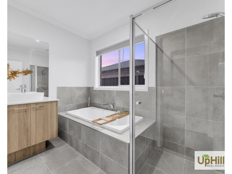 50 Reef Circuit, Clyde VIC 3978