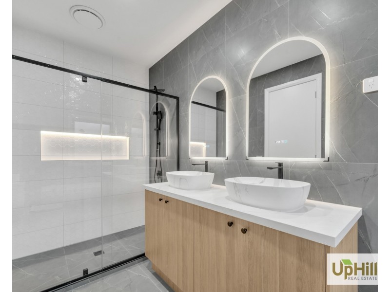 296 Rix Road, Officer VIC 3809