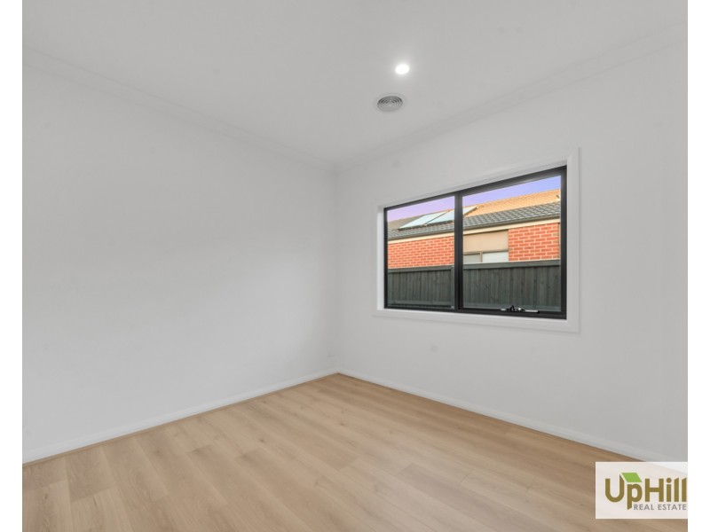 296 Rix Road, Officer VIC 3809