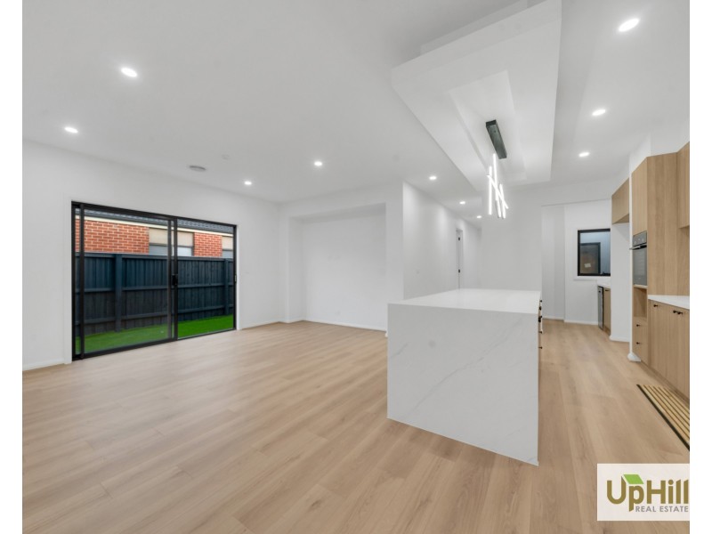 296 Rix Road, Officer VIC 3809